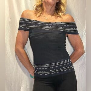 Ted Baker Woman’s Off Shoulder Top. Ribbed. Size XS